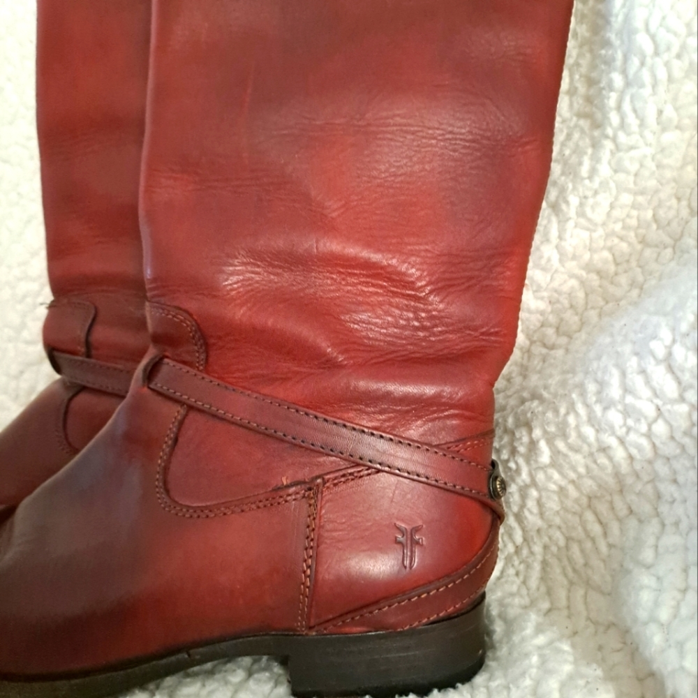 Frye Leather riding boots 7.5 great condition Coniac color